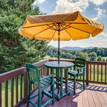 Blue Ridge Mountain Cabin With Views And Hot Tub